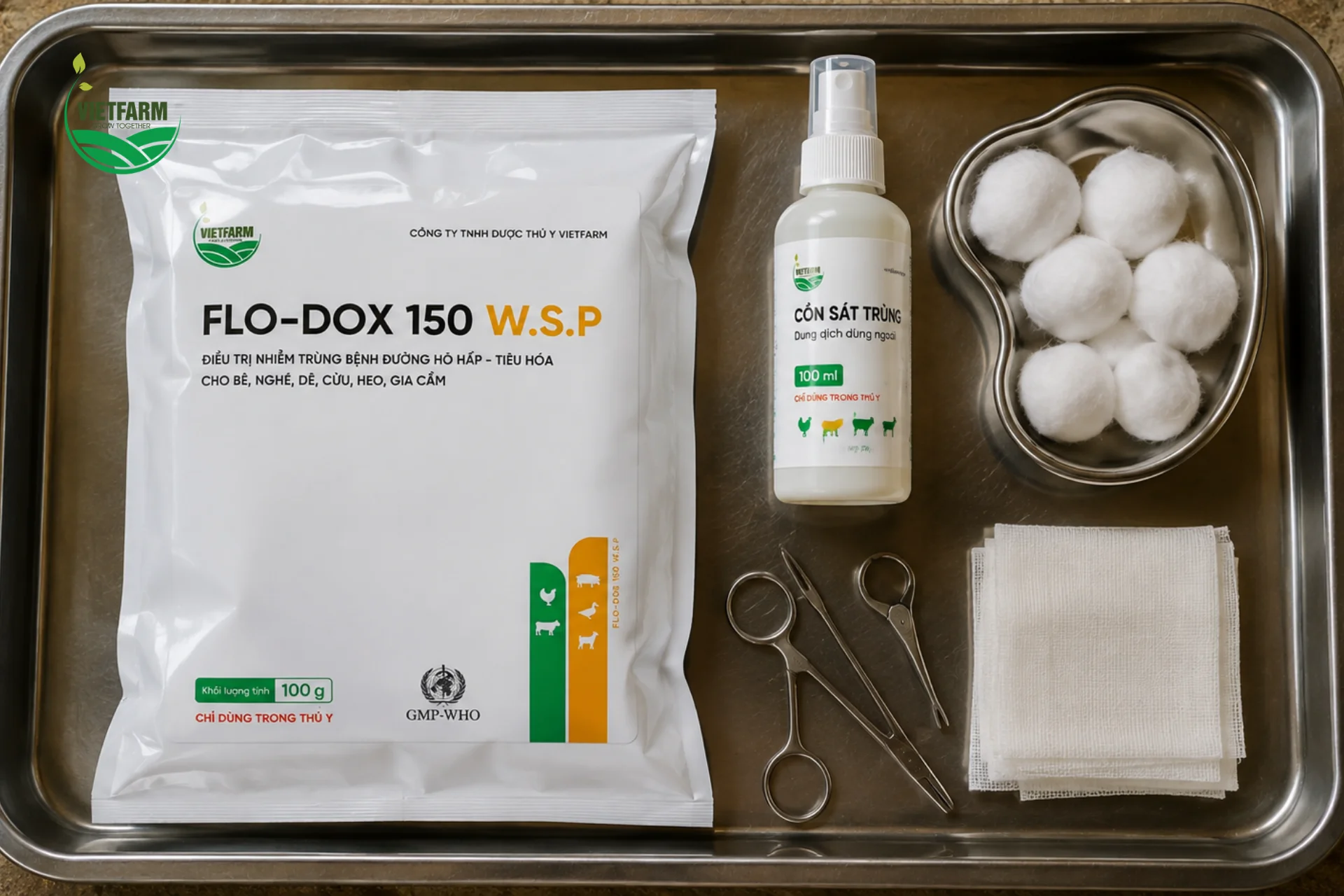 Flo-Dox 150 W.S.P thường được chuẩn bị sẵn cùng bộ dụng cụ chăm sóc rốn sơ sinh tại khu chuồng đẻ, sẵn sàng xử lý ngay khi phát hiện dấu hiệu viêm.